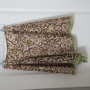 Worthington Petite, Size 6P Pale Green & Tan Skirt Mod Floral Pattern